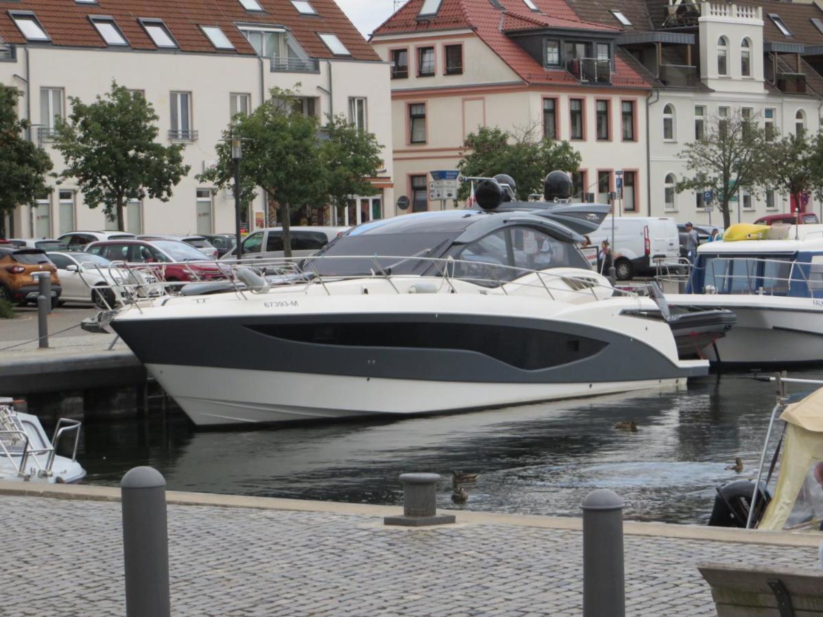 Ferienwohnungen "Marie" Mit Terrassen, Inclusive Park- Und Stellplaetze Am Haus, Mueritz-Strand Nur 700M, Altstadt 10Min, Ruhige Lage, Βάρεν Εξωτερικό φωτογραφία